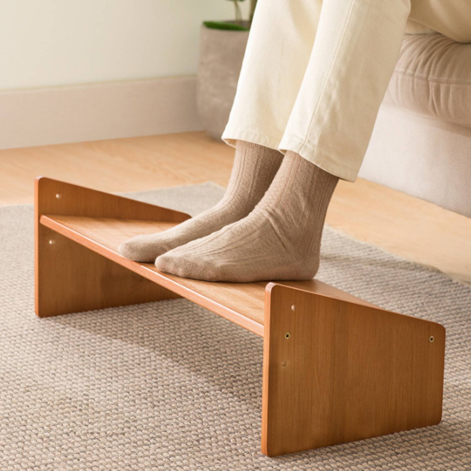 Chairs - Masa Altı Ayak Dayama Yeri Geniş