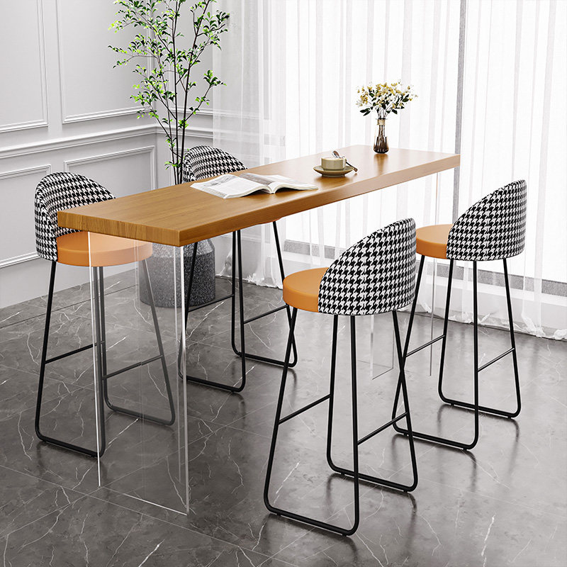 İskandinav Akrilik Yüzer Masif - Tables incelemesi ve fiyatı